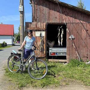 Folks come for the fish 